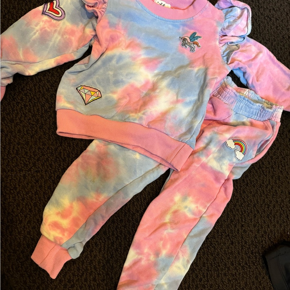 Size 6 girls, sweatsuit